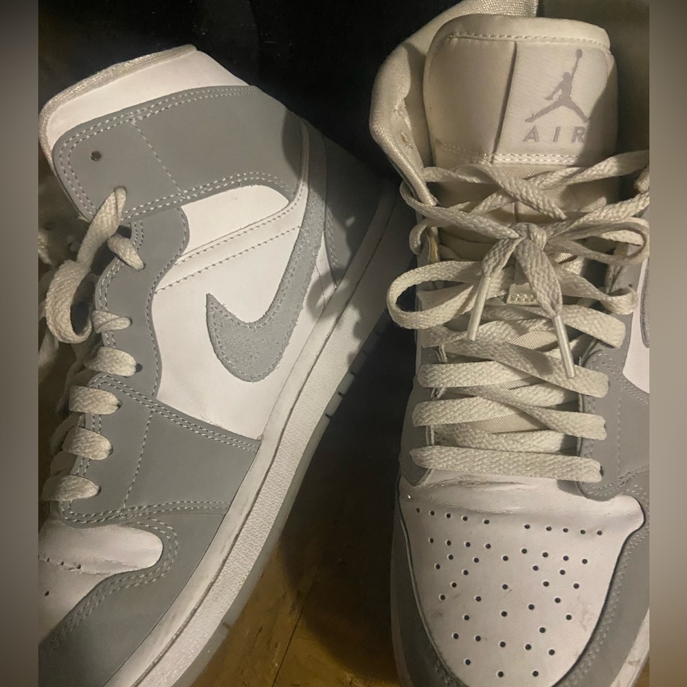 Wolf grey Jordan 1